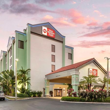 Best Western Plus Kendall Hotel & Suites The Crossings Exterior photo
