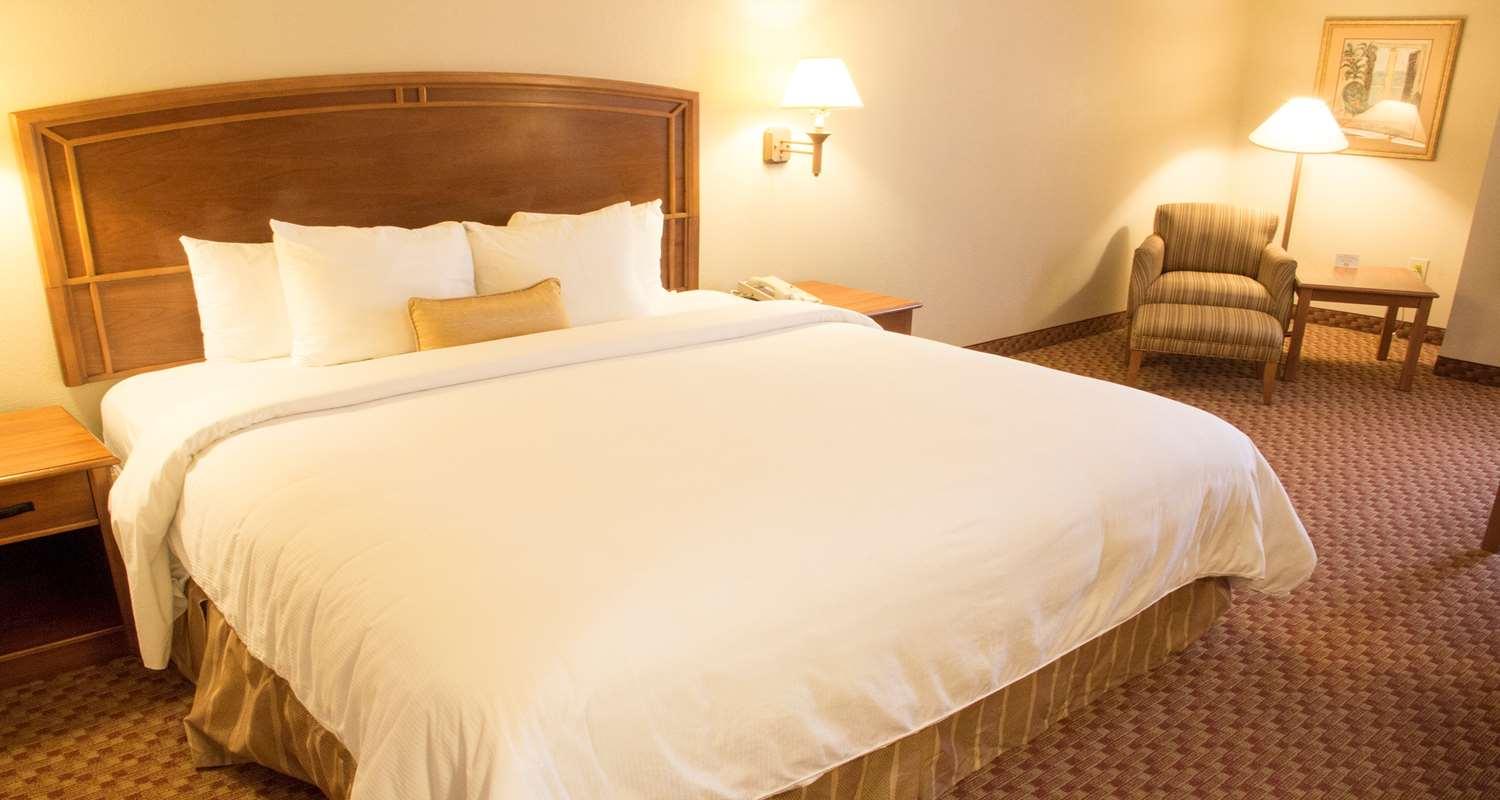 Best Western Plus Kendall Hotel & Suites The Crossings Exterior photo