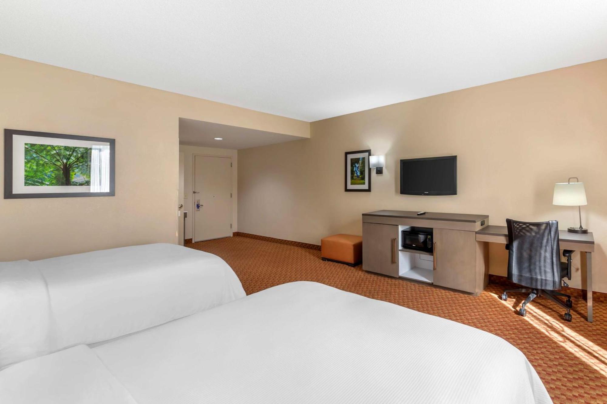 Best Western Plus Kendall Hotel & Suites The Crossings Exterior photo