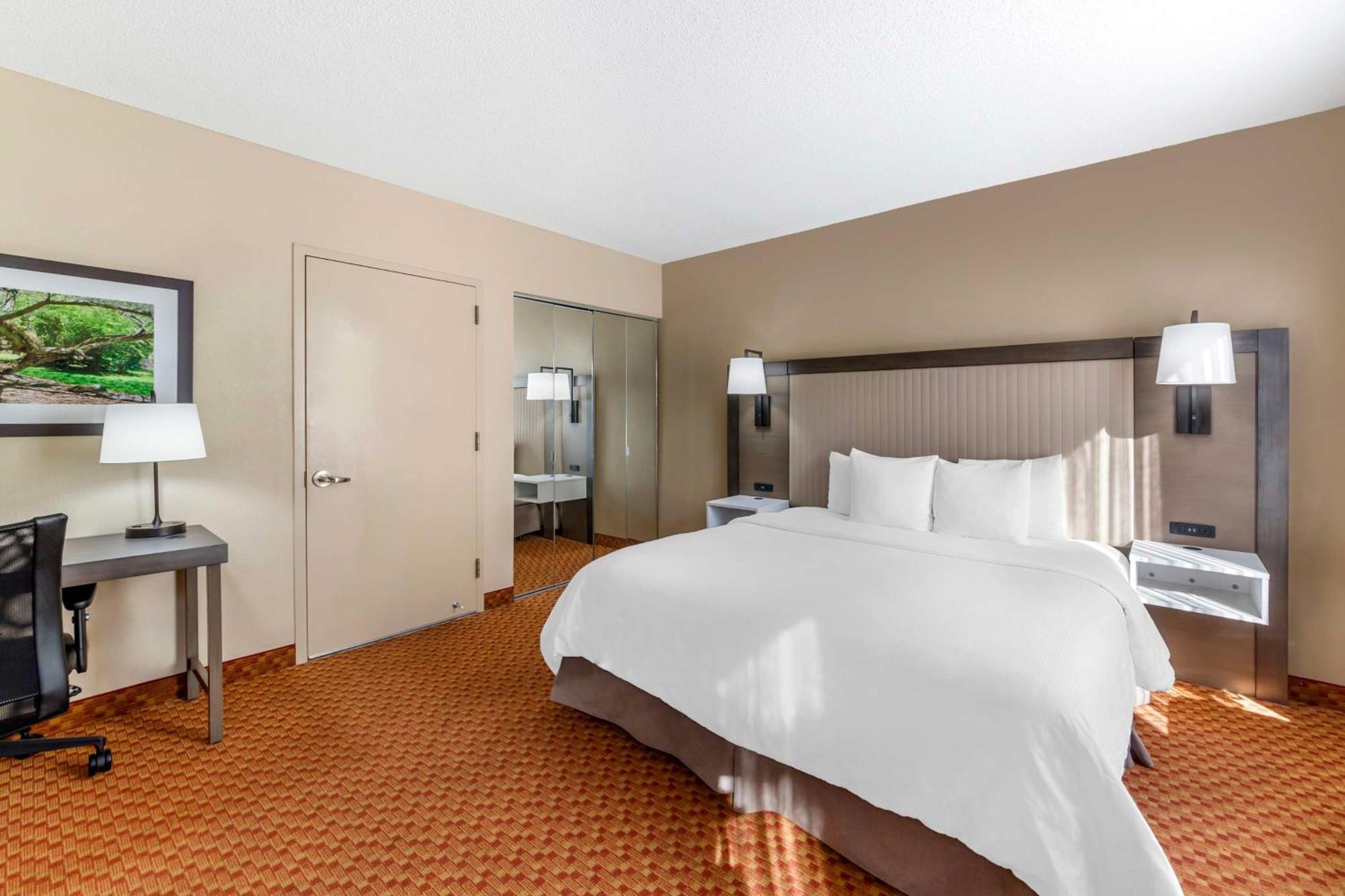 Best Western Plus Kendall Hotel & Suites The Crossings Exterior photo