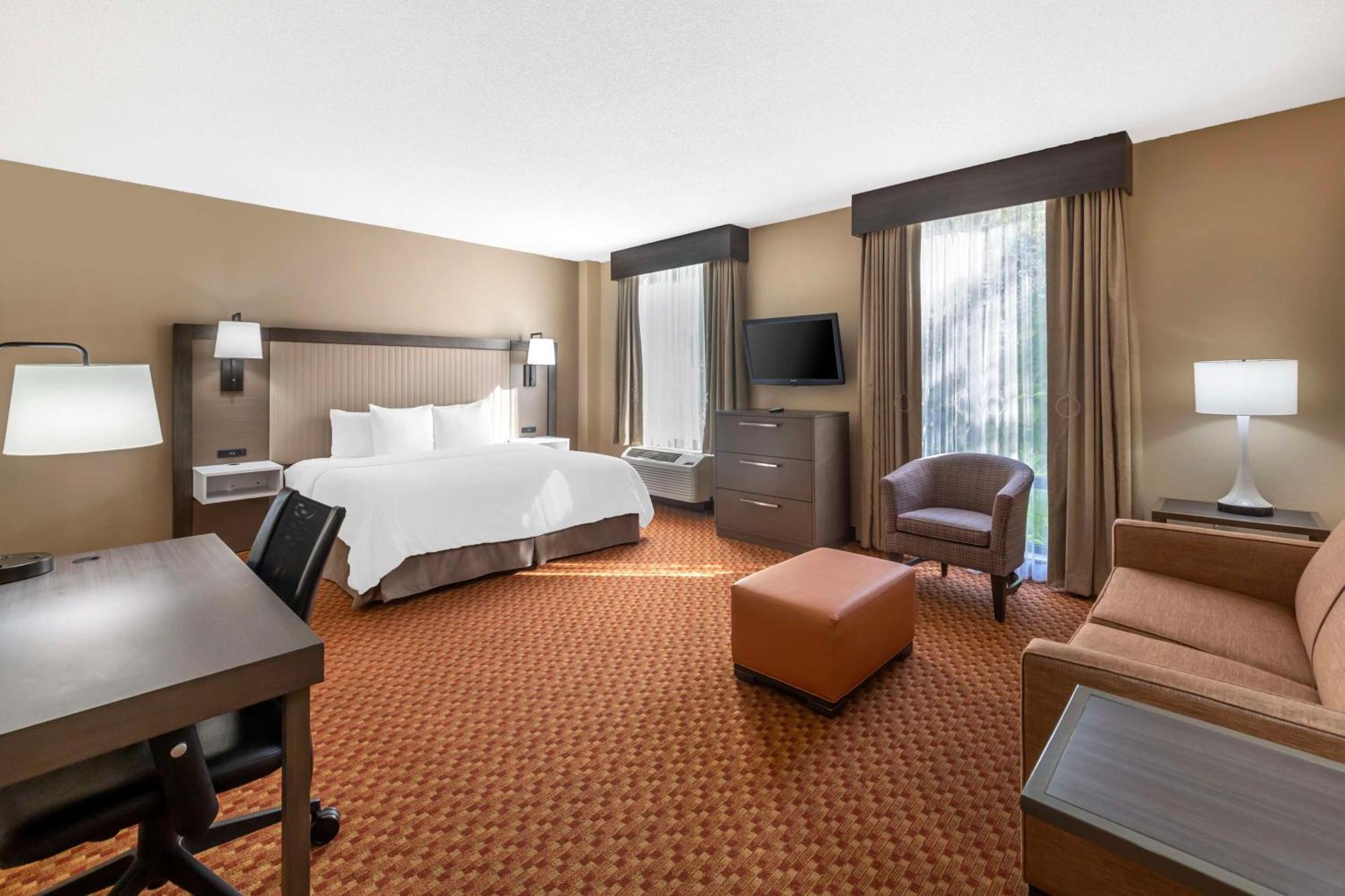 Best Western Plus Kendall Hotel & Suites The Crossings Exterior photo